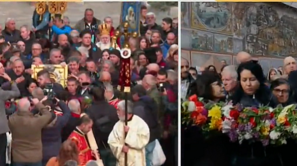 Литийно шествие с чудотворната икона на Света Богородица от Бачковския манастир
