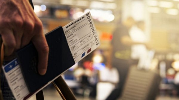 Стачки по летищата в Европа заплашват коледните пътувания