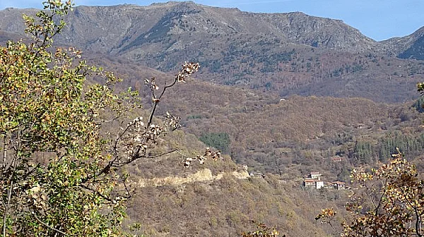 Пролетното време изневери на туристите, спасителни екипи в акция край Мальовица и Сливен