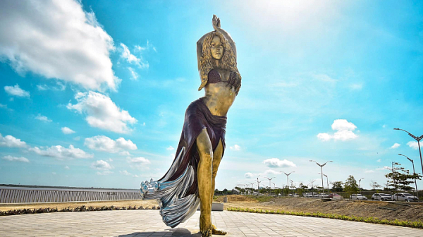Шакира бе увековечена със статуя в родния си град