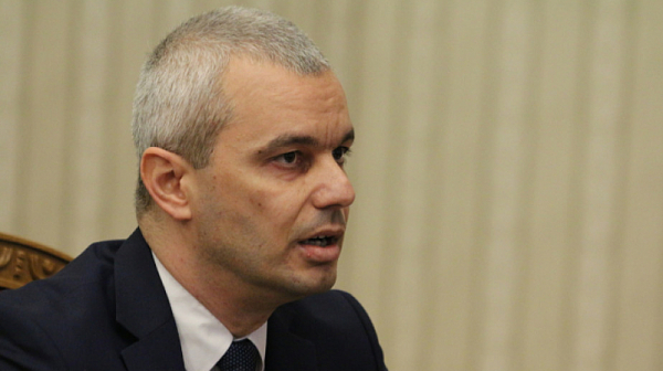 Юрист: Костадинов сигурно смята, че може да забрани ”Костя Копейкин”, но не познава материята