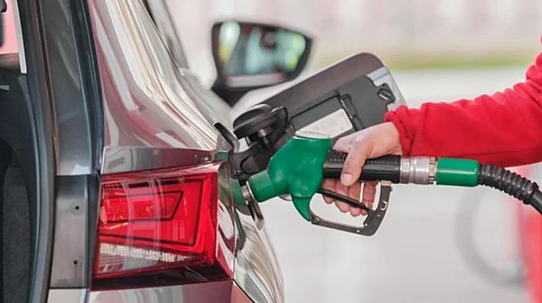 Дизелът скочи до 1,74 евро, нов ръст на цените на горивата