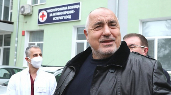 Бойко Борисов пак е с джипа, в болницата на д-р Абдулах Заргар