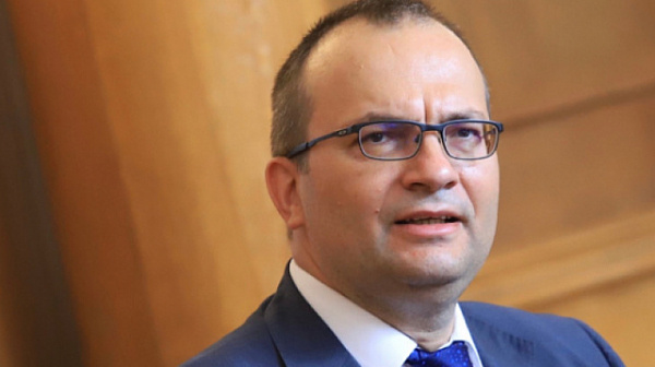 Мартин Димитров: КЕВР е счетоводител, използван, за да носи вината за решенията на кабинета
