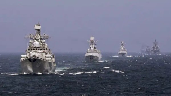 Напрежението в Източна Азия расте: Китай изпрати самолетоносач край Япония