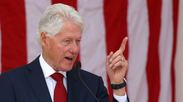 Бил Клинтън в София: Лидерството му е помогнало на милиони хора да построят по-добро бъдеще