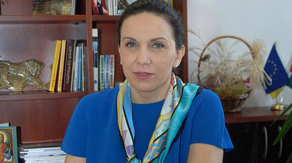 Д-р Антония Първанова: Кризата с COVID 19 не е здравна, а политическа и икономическа