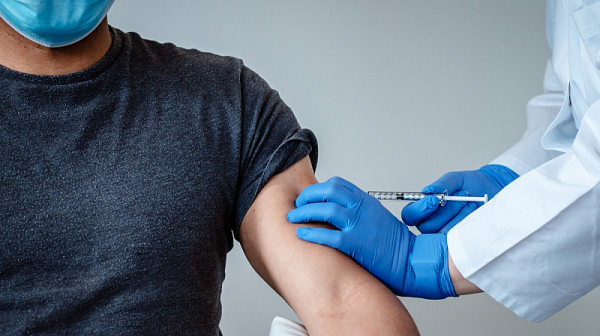 „Маркет линкс“: Правителството се проваля с ваксинацията