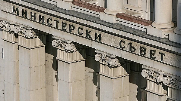 Служебният кабинет по Конституция: Правомощията и първите задачи на Андрей Гюров