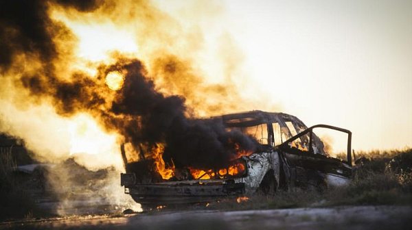 Запалиха три автомобила на инспектор по труда в Монтана