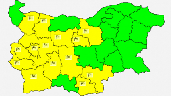 Жълт код за силен вятър в 14 области