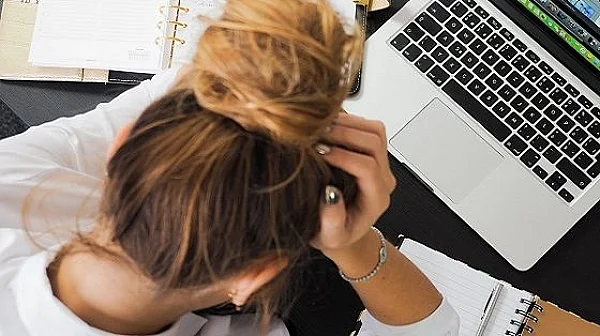 Онлайн насилието срещу жени като епидемия: Милиони създават deepfake порнография в Telegram