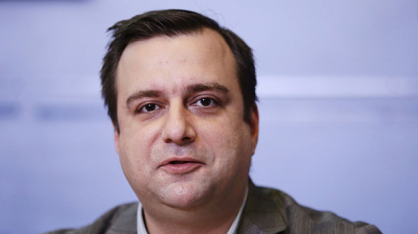 Политологът Борис Попиванов: Предизборната кампания наподобява съдебен процес