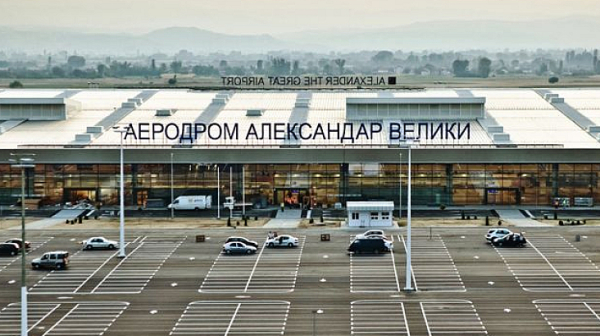 Българи от чужбина се прибират през летището в Скопие за по-евтино