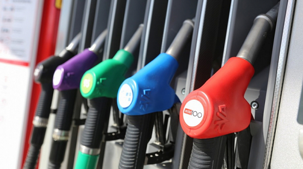 КЗП погва бензиностанциите заради напрежението около високите цени