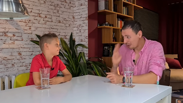 Малкият син на Милен Цветков с онлайн рубрика(видео)
