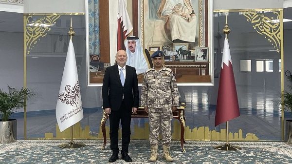 Военният министър се обяви за задълбочаване на сътрудничеството в сферата на отбраната с Катар