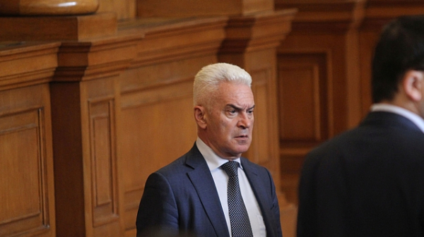 Парламентът ще разгледа оставката на Волен Сидеров като депутат