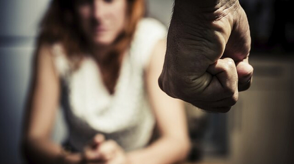 Пореден случай на домашно насилие: Задържаха перничанин заради побой над съпругата му