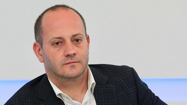 Радан Кънев: Олигарсите в България са политическите фигури, а не тези матрьошки в Дубай, Белград и Южна Африка