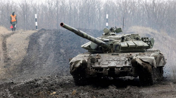 Украинка си разпозна бойлера, чаршафите и покривката, натоварени на руски танк
