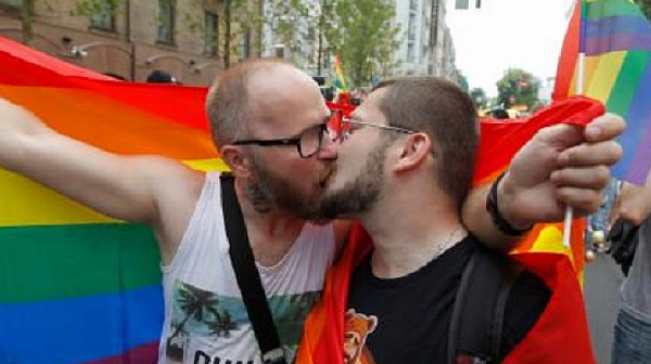 Турската полиция разпръсна гей парад в Анкара