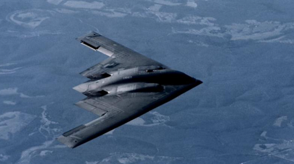 B-2 Spirit: Невидимият стратегически  бомбардировач на САЩ удари Иран