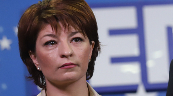 Десислава Атанасова разсея съмненията: ГЕРБ няма да подкрепи кабинет на ПП