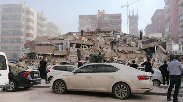 Турция спира спасителните дейности след земетресението в Измир