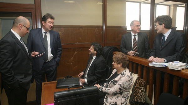 Делото КТБ продължава с разпит на Бисер Лазов