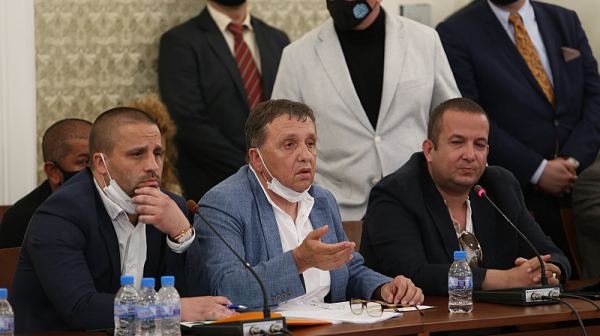 Има си хас: Аврамов отрече обвиненията за рекет на Илчовски
