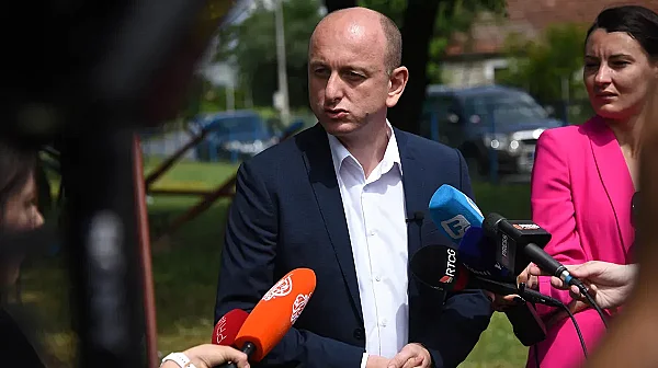 Кнежевич се зарече, че няма да допусне сърбофобия и русофобия в Черна гора