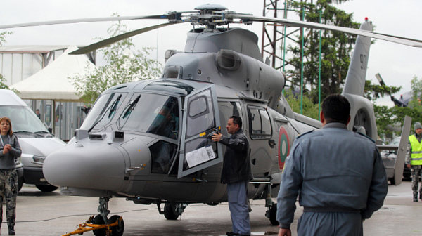 Нов хеликоптер ”Дофин” пристига за Военноморските сили