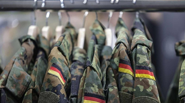Повечето германци подкрепят възстановяването на наборната военна служба