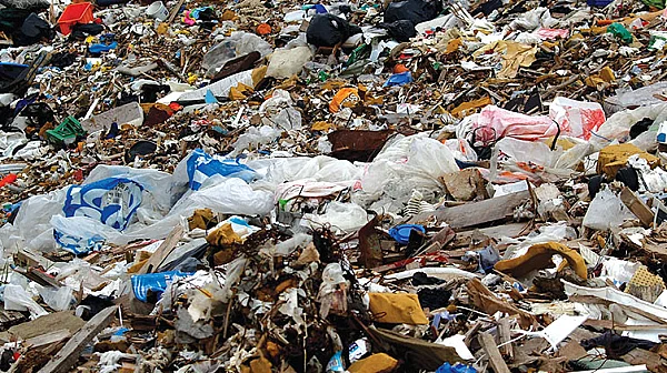 Министърът на околната среда: Ситуацията с отпадъците в България е извън контрол