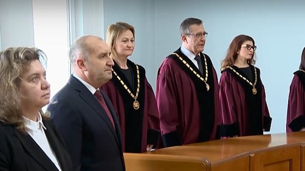 Шамар за президента Радев от Конституционния съд