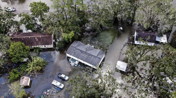 Жертвите на урагана Айда в Луизиана вече са 12