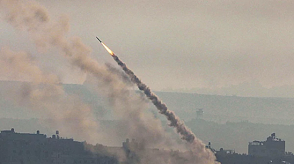 Израел заплашва с по-мощни удари по Иран, предупреждава за „тежка цена“