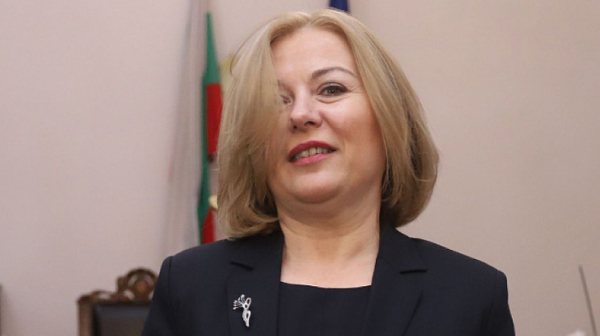 В кулоарите на НС се завъртя името на Надежда Йорданова от ДБ за шеф на парламента