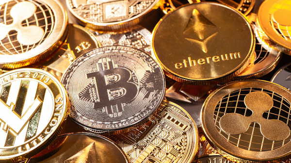 Рекордни цени на златото и биткойна, да се избягва капанът на 
