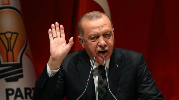 Партията на Ердоган предложи проект за нова Конституция в Турция