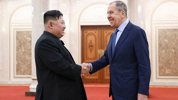 Руският външен министър се срещна с Ким Чен-ун в Пхенян, двамата разговаряха повече от час