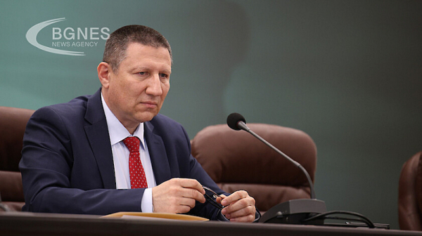 Сарафов настоява за уволнението на шефа на Софийската военно-окръжна прокуратура