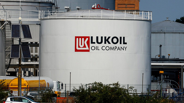 Financial Times: Шътдаунът провалил сделката на 