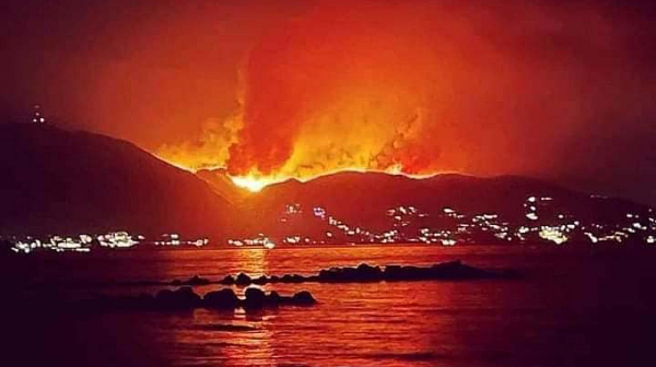Гърция остава в плен на унищожителни пожари: Евакуират по спешност и остров Корфу