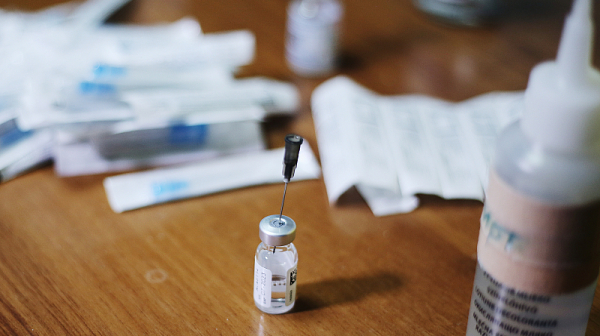 България оглави класация на Оксфорд по смъртност заради слабата ваксинация
