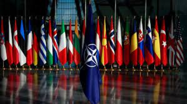 НАТО ще предостави повече помощ и оръжия на Украйна