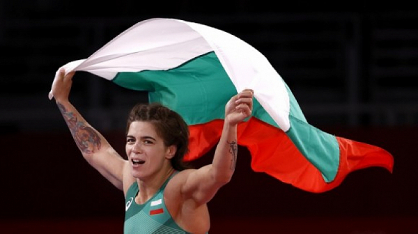 България ликува! Тайбе Юсеин стана европейска шампионка по борба