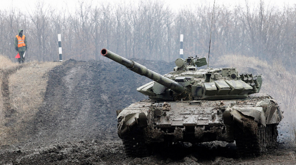 Напрежение между Русия и Украйна. НАТО и САЩ предупреждават Кремъл да внимава