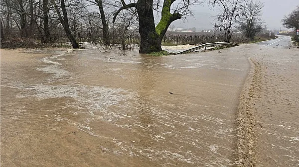 Порой над Петрич: До 86 мм дъжд за пет часа, реките с повишени нива